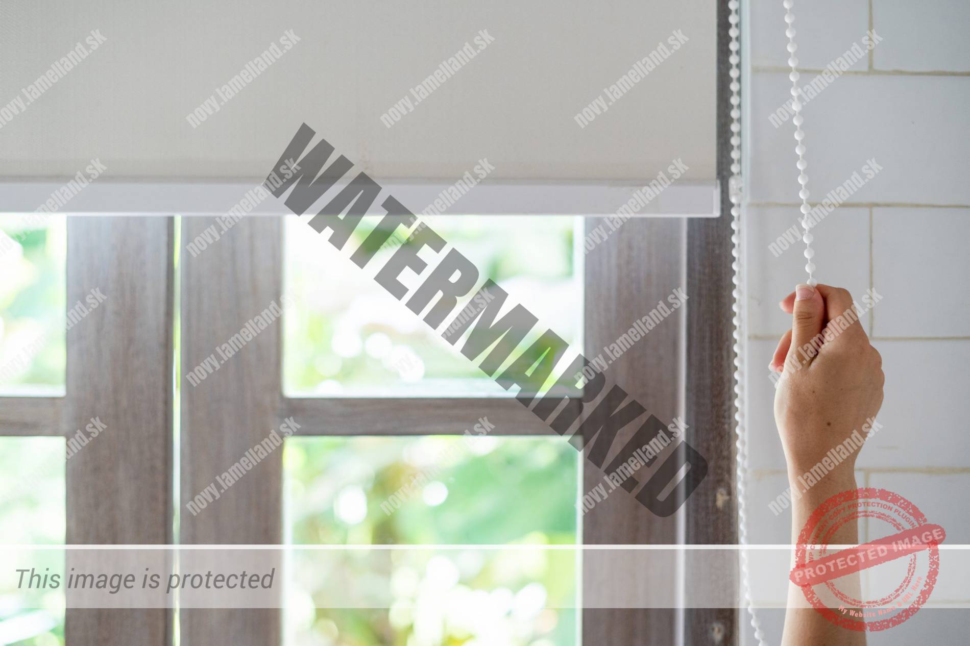 latkove rolety tienenie interier okno