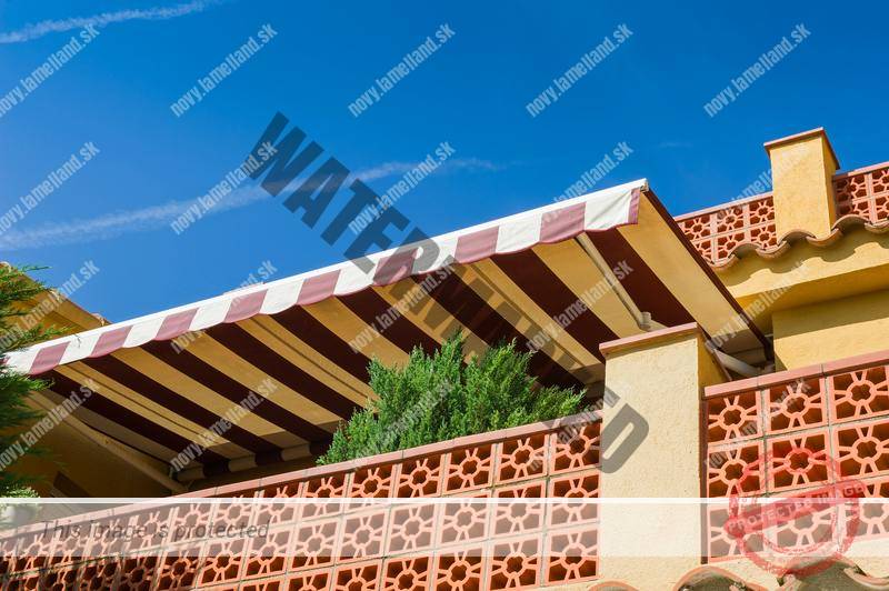 vysuvna markiza na balkone